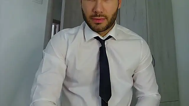 Justynn1 online show from June 1, 4:46 am