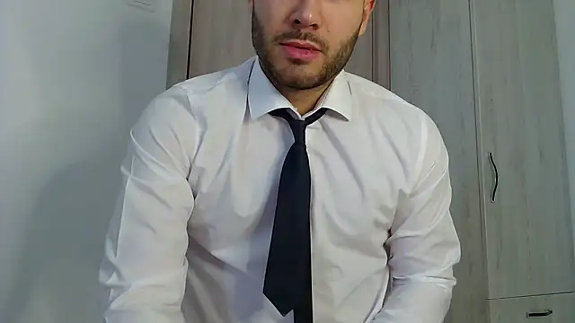 Snapshot of Justynn1 chatting on March 23, 6:37 am Justynn1 online show from March 23, 6:37 am