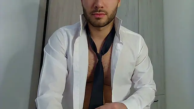 Snapshot of Justynn1 chatting on February 24, 6:27 am Justynn1 online show from February 24, 6:27 am