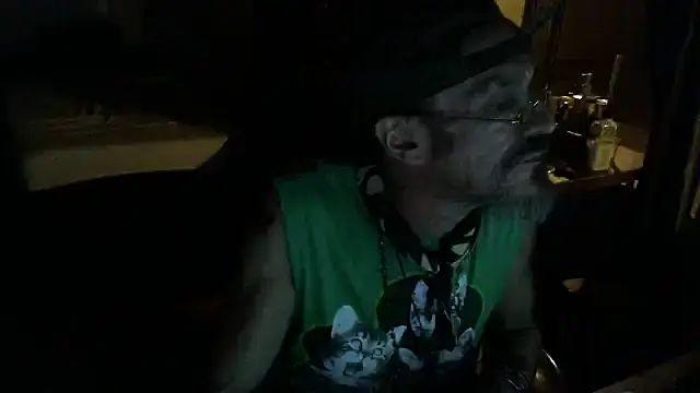 Snapshot of mycock2474u chatting on October 15, 11:40 am mycock2474u online show from October 15, 11:40 am