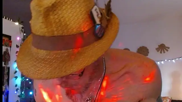 Snapshot of mycock2474u chatting on February 20, 2:13 pm mycock2474u online show from February 20, 2:13 pm