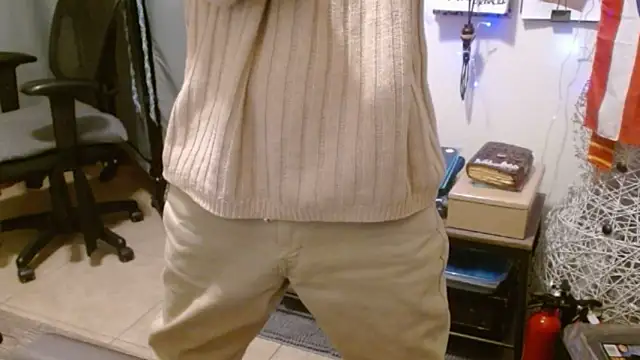 Snapshot of mycock2474u chatting on January 25, 2:04 am mycock2474u online show from January 25, 2:04 am