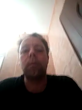 Snapshot of david_geam chatting on March 7, 2:15 am david geam online show from March 7, 2:15 am