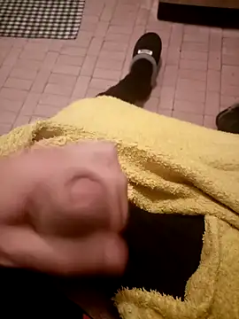 Snapshot of david_geam chatting on December 8, 2:41 pm david geam online show from December 8, 2:41 pm