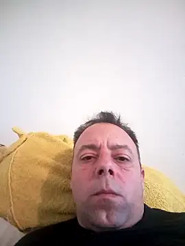 Snapshot of david_geam chatting on January 5, 7:49 am david geam online show from January 5, 7:49 am