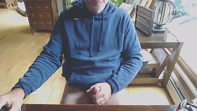 Snapshot of kevin_rules chatting on October 21, 1:36 pm kevin rules online show from October 21, 1:36 pm