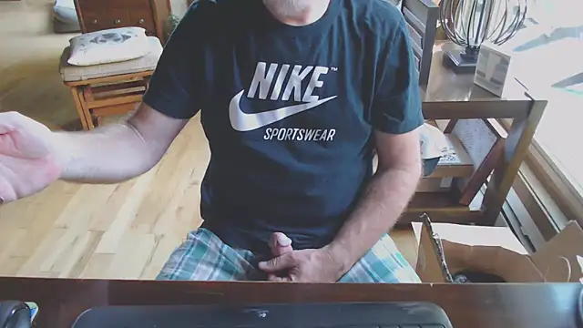 Snapshot of kevin_rules chatting on October 6, 1:27 pm kevin rules online show from October 6, 1:27 pm