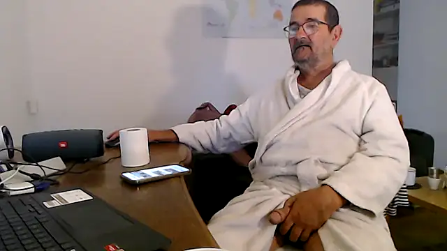 silvio-aus-luzern-CH online show from October 7, 6:06 am