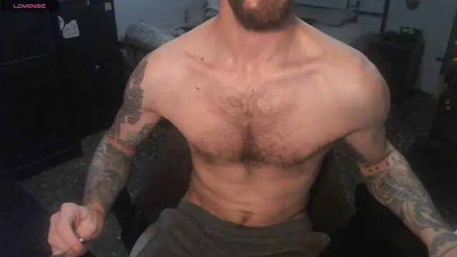 SexxxyLouis online show from December 14, 9:44 pm