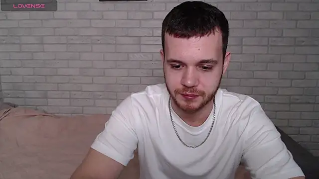 Alexxx horny online show from April 6, 4:46 am