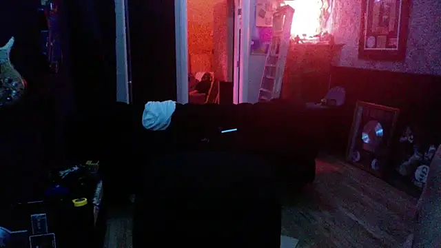 Snapshot of hollywood808 chatting on October 31, 9:01 am hollywood808 online show from October 31, 9:01 am