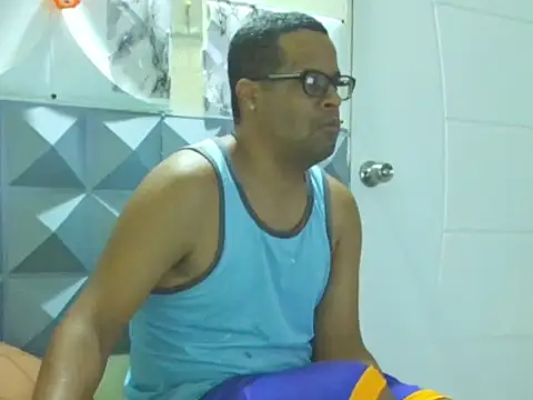 thesugar32 online show from October 14, 1:07 pm