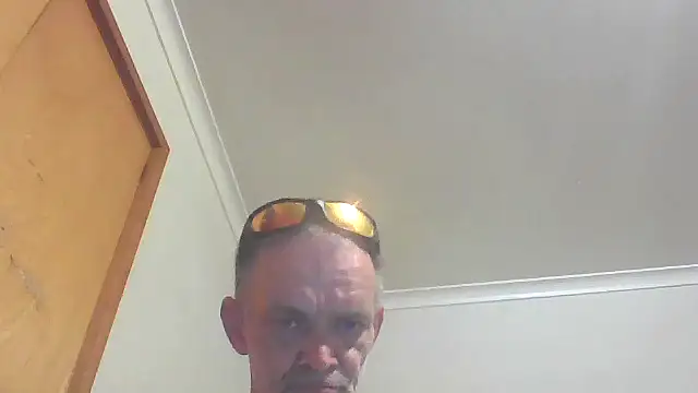 TooFknHorny1 online show from October 20, 5:44 am