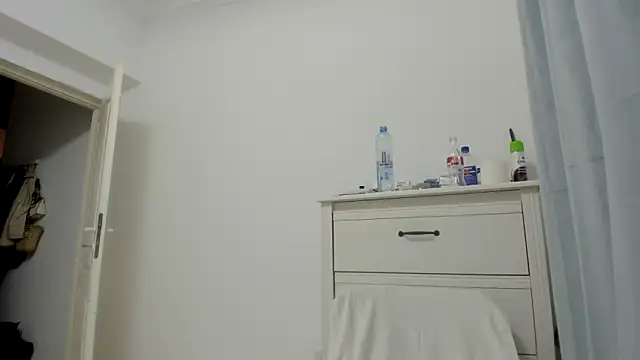 woolfiie online show from February 18, 10:03 pm