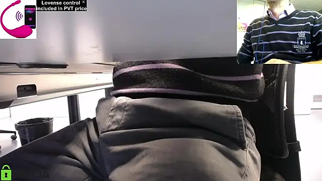 Snapshot of pliko chatting on March 10, 11:12 am pliko online show from March 10, 11:12 am