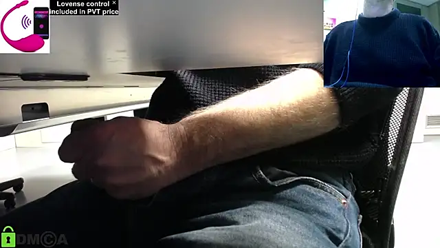 Snapshot of pliko chatting on December 9, 2:40 pm pliko online show from December 9, 2:40 pm