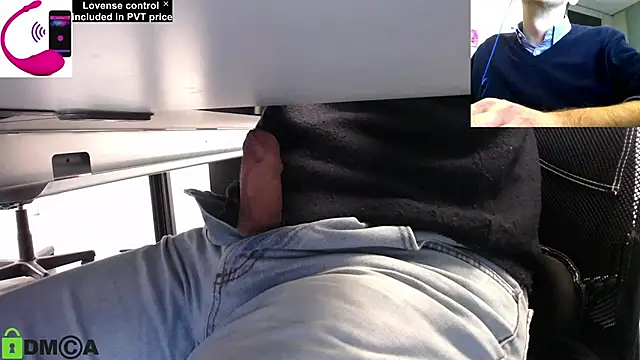 Snapshot of pliko chatting on December 5, 11:05 am pliko online show from December 5, 11:05 am