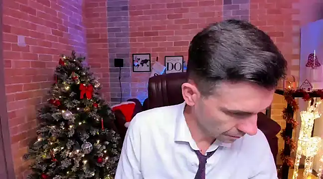 SteveTiger online show from January 1, 2:42 pm