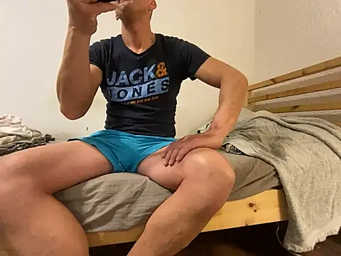 Goldmedall online show from February 22, 10:00 pm