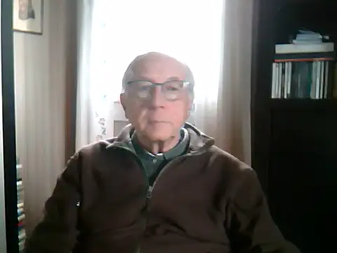 Snapshot of johnjohn622662 chatting on September 20, 9:42 am johnjohn622662 online show from September 20, 9:42 am