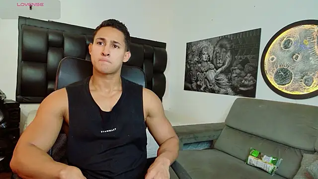BenjaminCooperk online show from June 13, 7:50 am