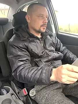 DanielOhCool online show from April 14, 7:19 am