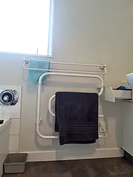 PhoenixDesirexh online show from February 6, 2:00 am