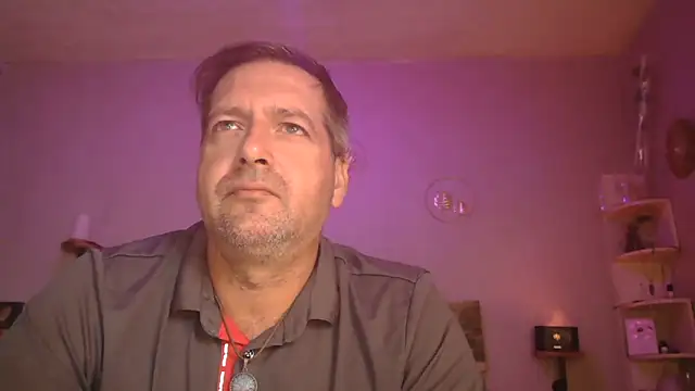 Snapshot of matrikes1 chatting on October 17, 1:37 pm matrikes1 online show from October 17, 1:37 pm