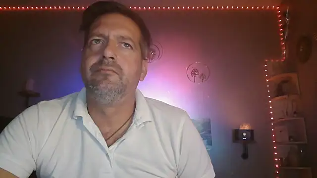 Snapshot of matrikes1 chatting on October 11, 8:24 pm matrikes1 online show from October 11, 8:24 pm