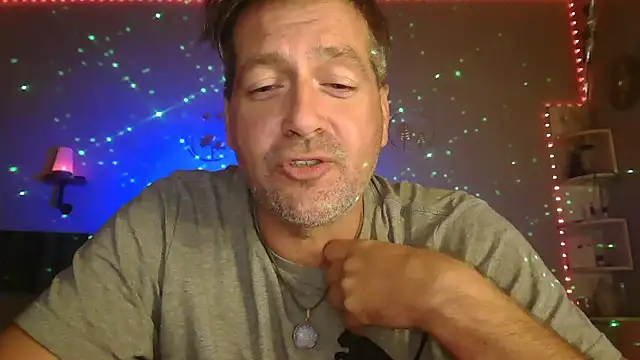 Snapshot of matrikes1 chatting on October 5, 6:23 pm matrikes1 online show from October 5, 6:23 pm