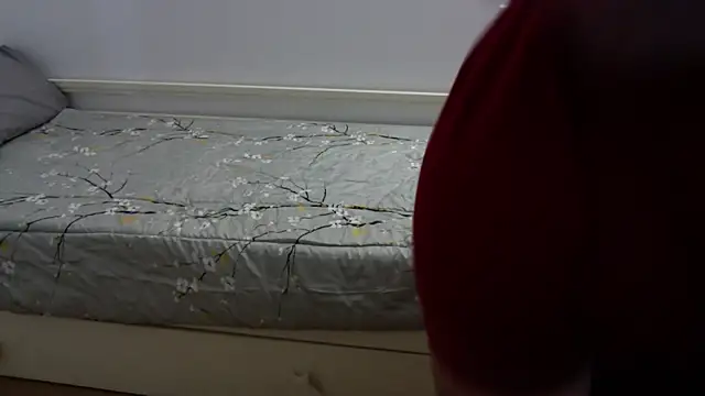 Snapshot of Mindnorthcam2 chatting on December 11, 12:16 pm Mindnorthcam2 online show from December 11, 12:16 pm