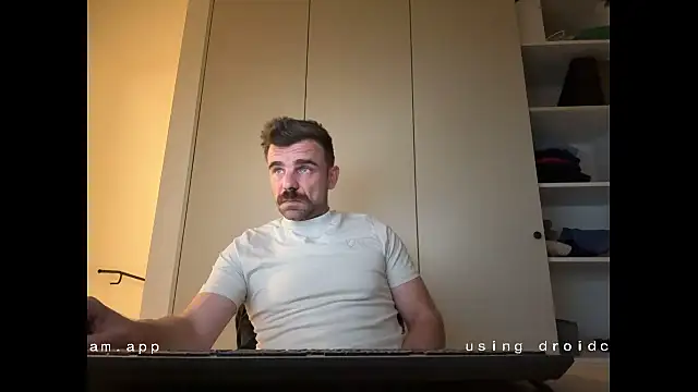 Snapshot of mrbigballs chatting on September 15, 10:11 pm mrbigballs online show from September 15, 10:11 pm