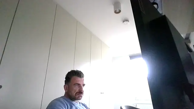 Snapshot of mrbigballs chatting on October 3, 3:39 pm mrbigballs online show from October 3, 3:39 pm