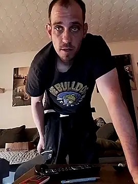 Codymc89 online show from April 9, 3:29 pm