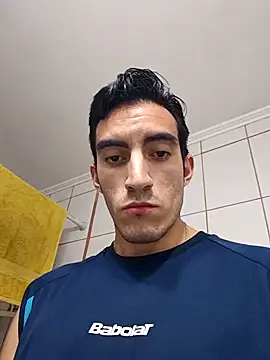 Snapshot of TommyMomentum chatting on October 3, 5:01 am TommyMomentum online show from October 3, 5:01 am