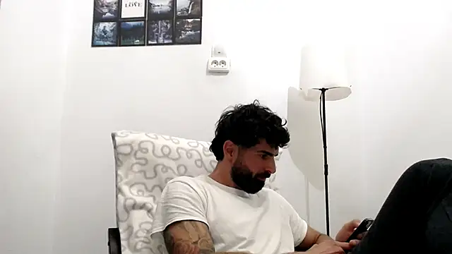 Verycutex online show from March 4, 4:03 pm