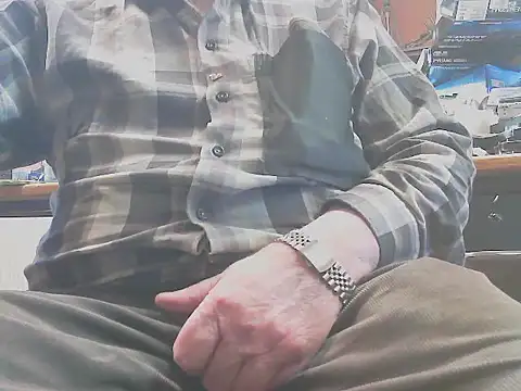 Snapshot of HaraldGermany chatting on March 9, 3:05 pm HaraldGermany online show from March 9, 3:05 pm