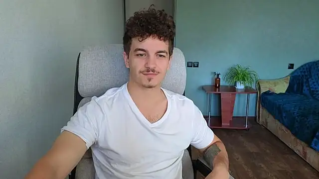 Remy Miles online show from October 13, 7:14 am