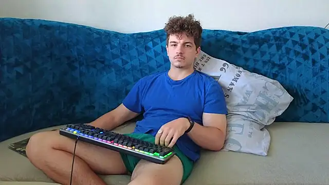 Remy Miles online show from September 15, 7:54 am