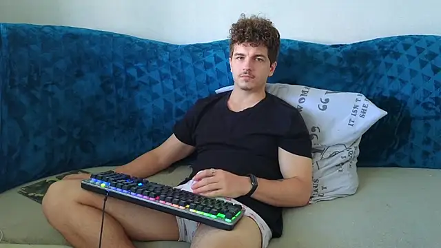 Remy Miles online show from September 22, 7:19 am