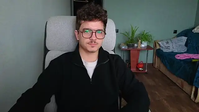 Remy Miles online show from November 9, 6:17 am