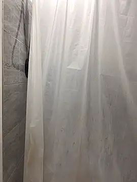 Snapshot of 69RIPsta69 chatting on December 10, 8:16 pm 69RIPsta69 online show from December 10, 8:16 pm