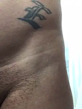 Snapshot of 69RIPsta69 chatting on February 6, 3:20 pm 69RIPsta69 online show from February 6, 3:20 pm