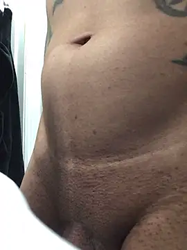 Snapshot of 69RIPsta69 chatting on February 20, 10:37 am 69RIPsta69 online show from February 20, 10:37 am