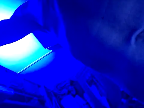 Snapshot of justinewe69 chatting on September 25, 7:51 am justinewe69 online show from September 25, 7:51 am