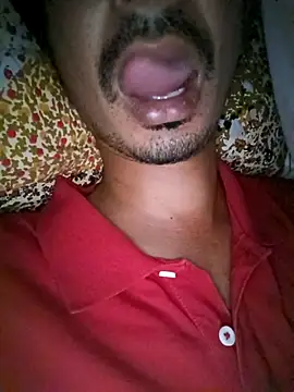 Snapshot of dreamtoungelick69 chatting on September 13, 11:06 pm dreamtoungelick69 online show from September 13, 11:06 pm