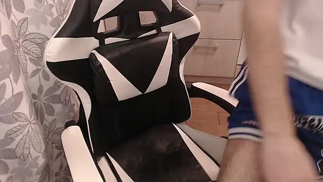 Mandarin4ks online show from April 2, 1:41 pm