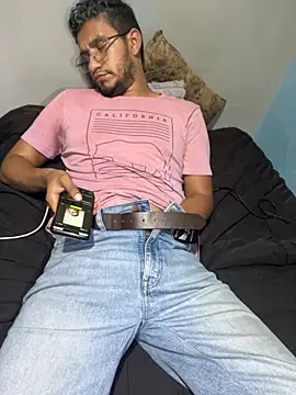 Snapshot of Darkdickhard chatting on October 7, 4:05 am Darkdickhard online show from October 7, 4:05 am