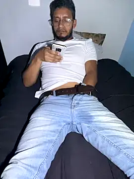 Snapshot of Darkdickhard chatting on October 10, 5:01 am Darkdickhard online show from October 10, 5:01 am