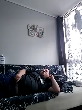 terre0804 online show from December 13, 11:11 pm